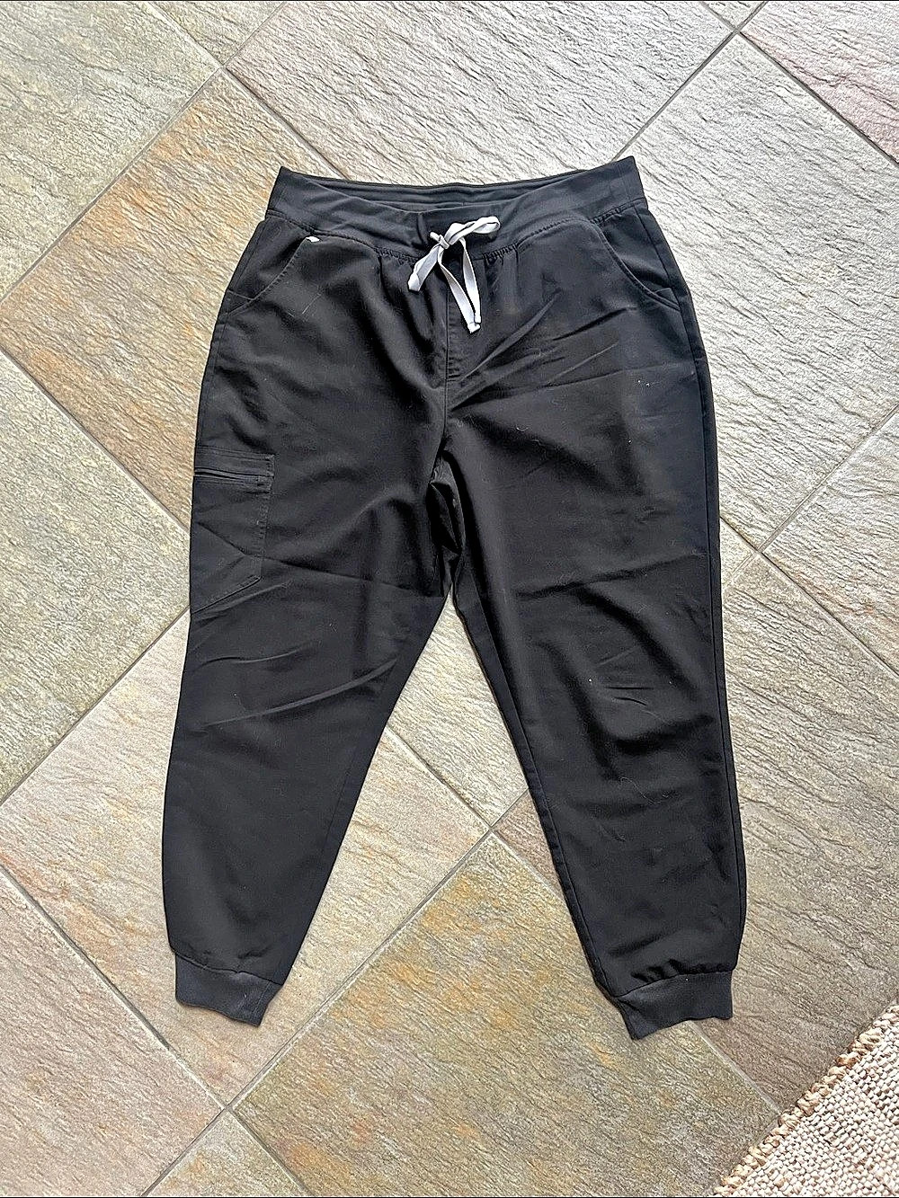 FIGS Zamora Jogger Scrub Pant Black
